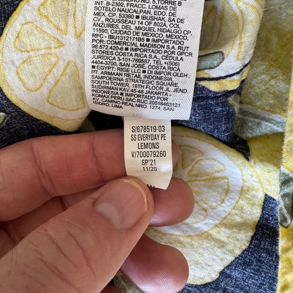 Old Navy Men's Allover Lemon Print Button Up Shirt Built-In Flex Size tag: XL - Picture 8 of 12
